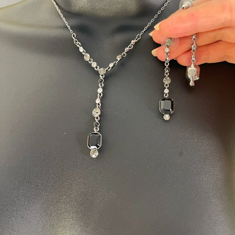 GIVENCHY necklace and earring set.  EUC - Picture 6 of 8